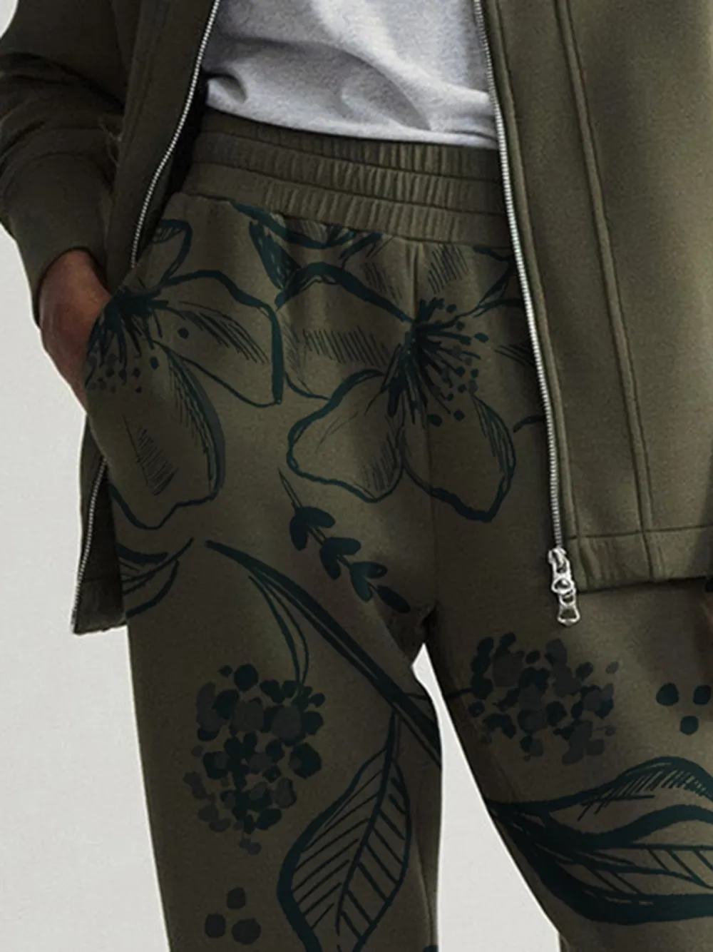 The Slim Pant 25