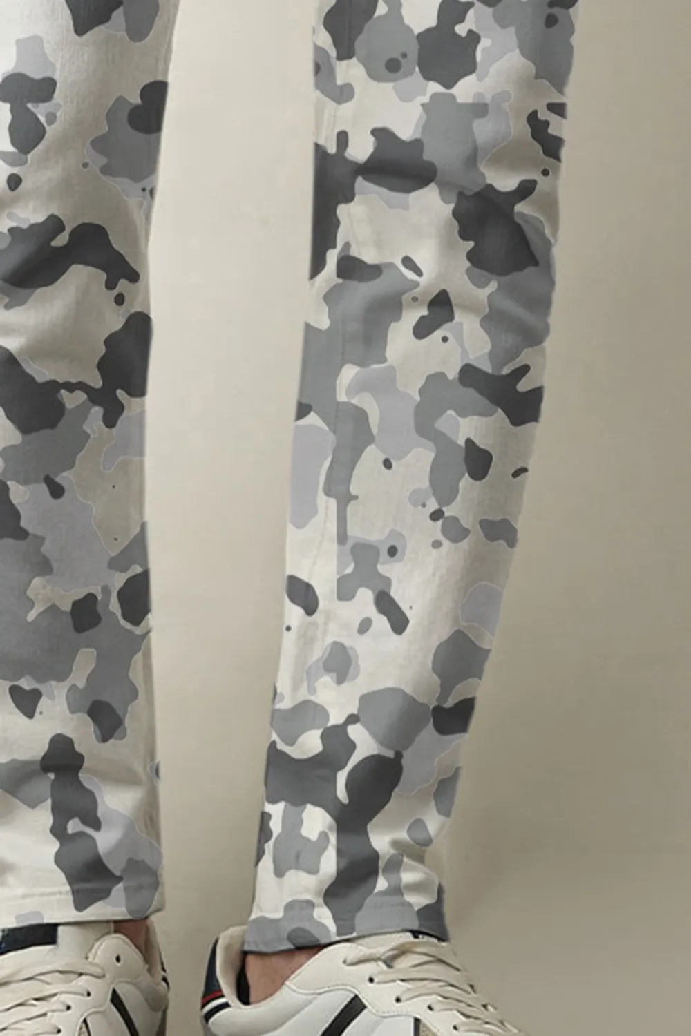 White Mid Rise Leon Slim Fit Jeans